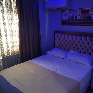Eyfel Szálloda
